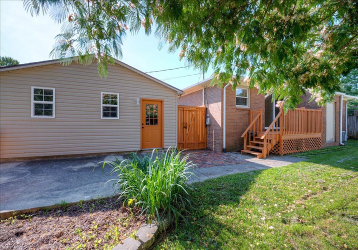 Listing Image 19