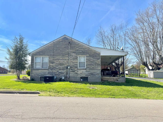 Listing Image 4