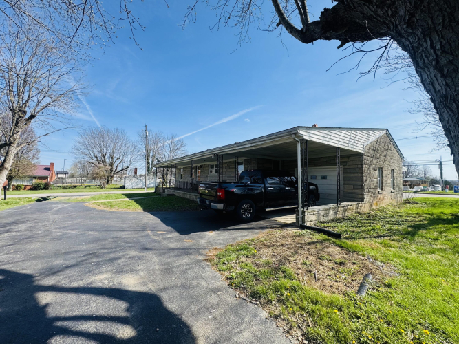 Listing Image 8