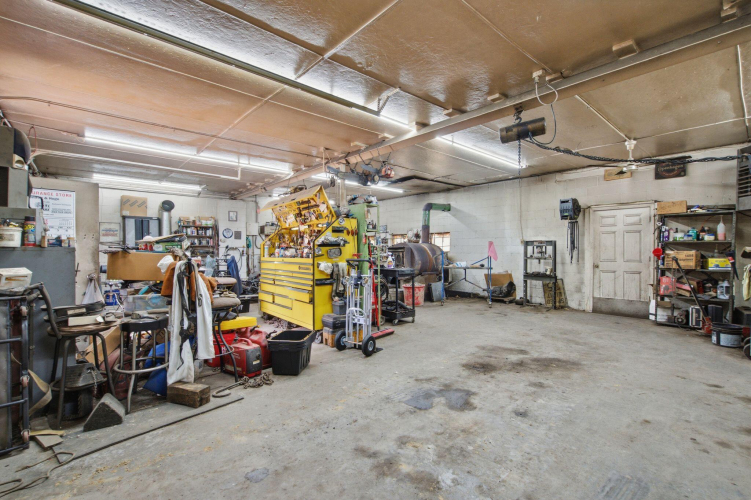 Listing Image 18