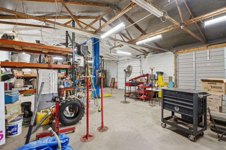Listing Image 20