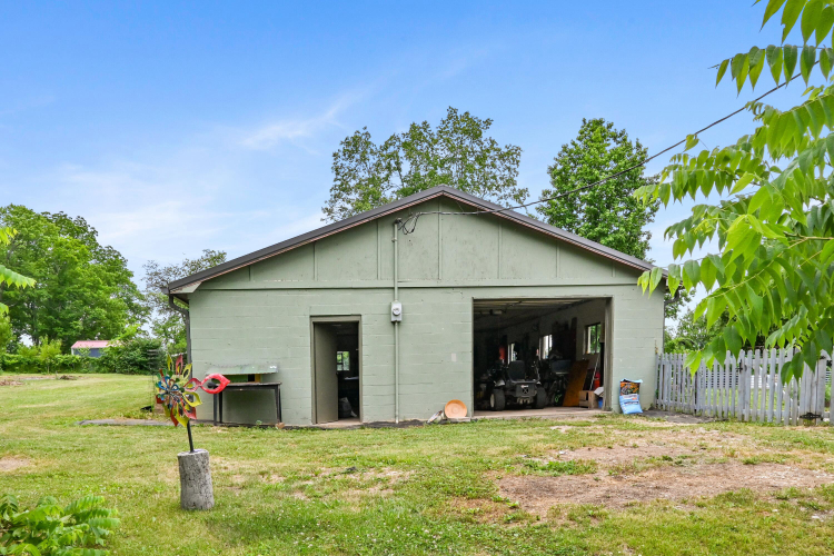 Listing Image 54