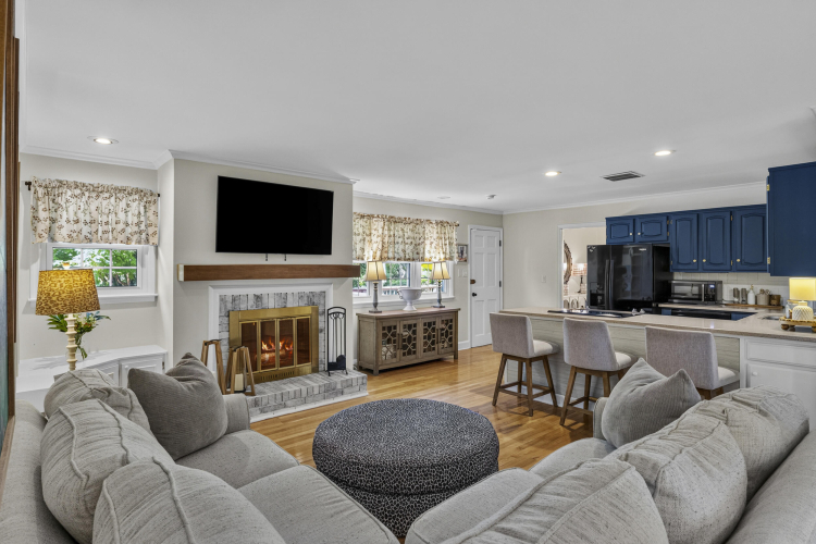 Listing Image 21