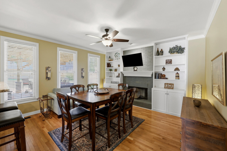 Listing Image 15