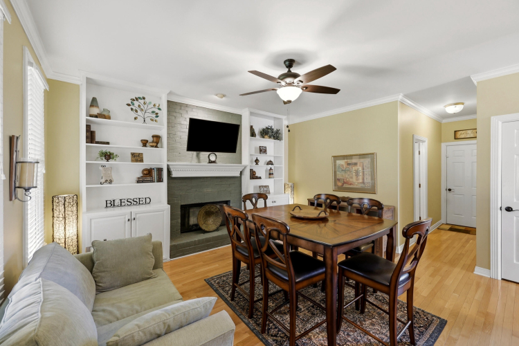 Listing Image 16