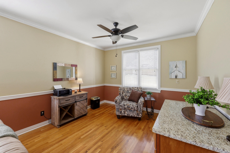 Listing Image 7