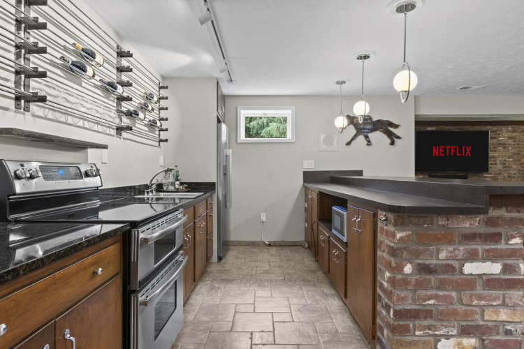 Listing Image 52