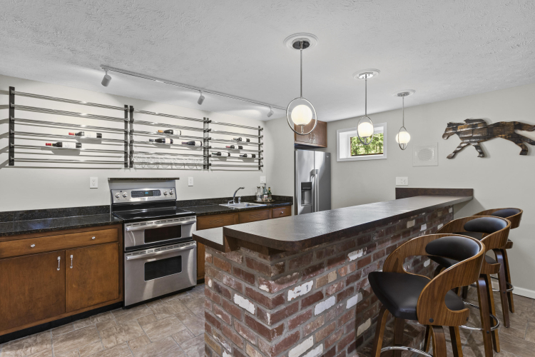 Listing Image 53
