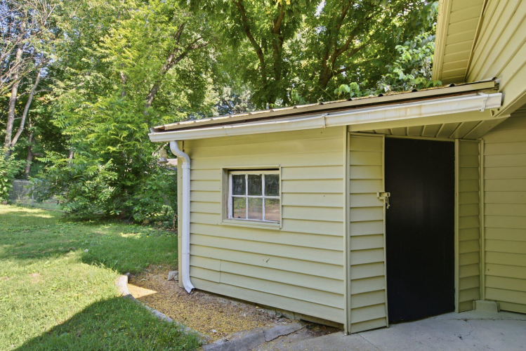 Listing Image 33