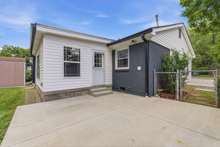 Listing Image 33