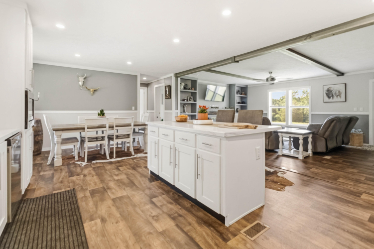 Listing Image 15