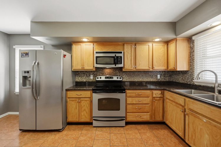 Listing Image 13