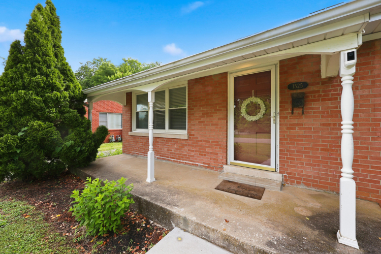 Listing Image 5