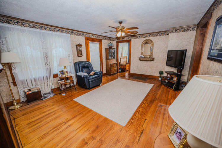 Listing Image 22