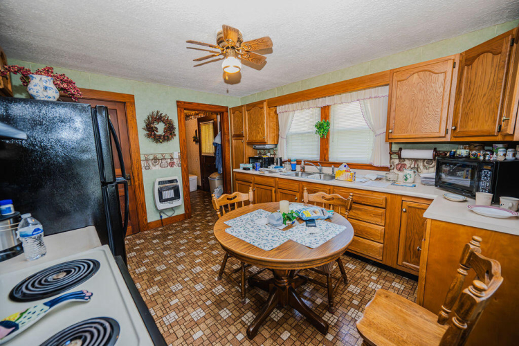 Listing Image 7
