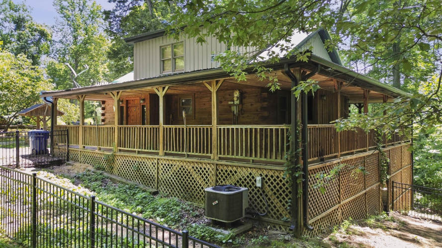 Listing Image 4