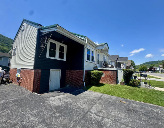 Listing Image 5