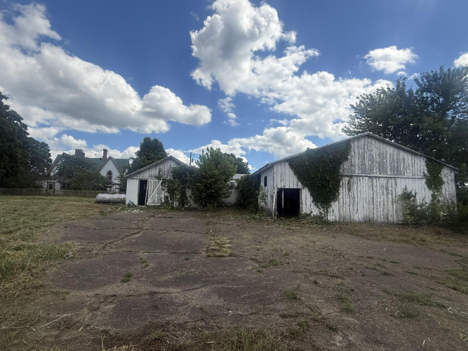 Listing Image 28