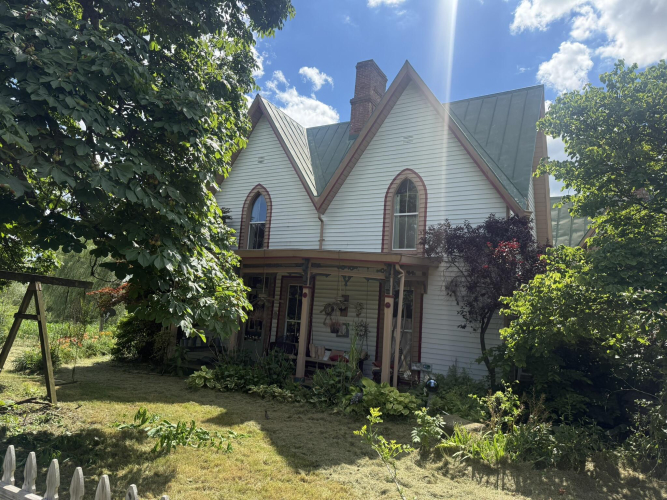 Listing Image 5