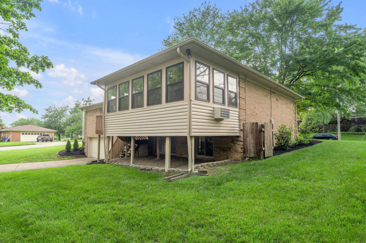 Listing Image 64