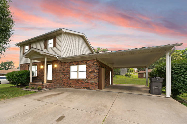 Listing Image 3