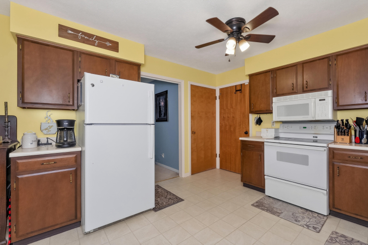Listing Image 20