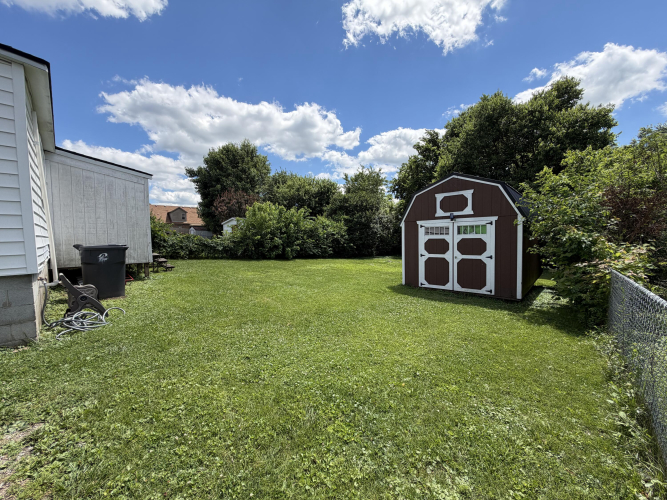 Listing Image 19