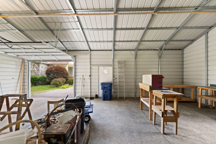 Listing Image 43