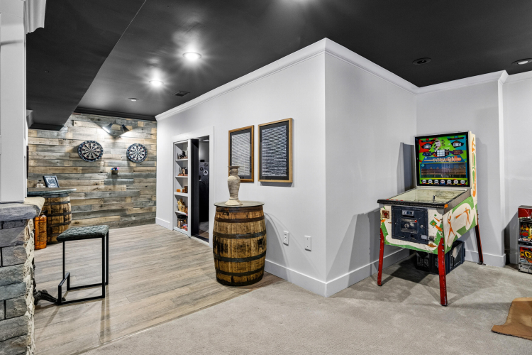 Listing Image 56