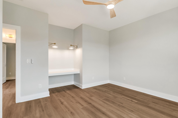 Listing Image 54