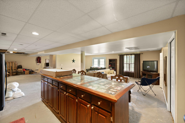 Listing Image 73