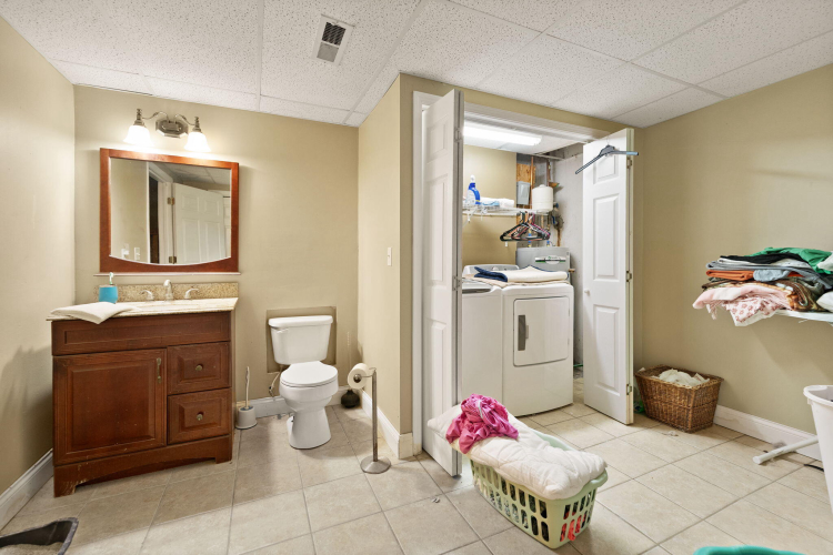 Listing Image 80
