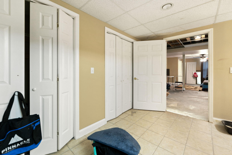 Listing Image 82