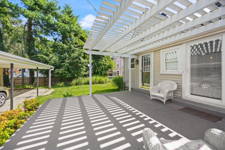 Listing Image 11