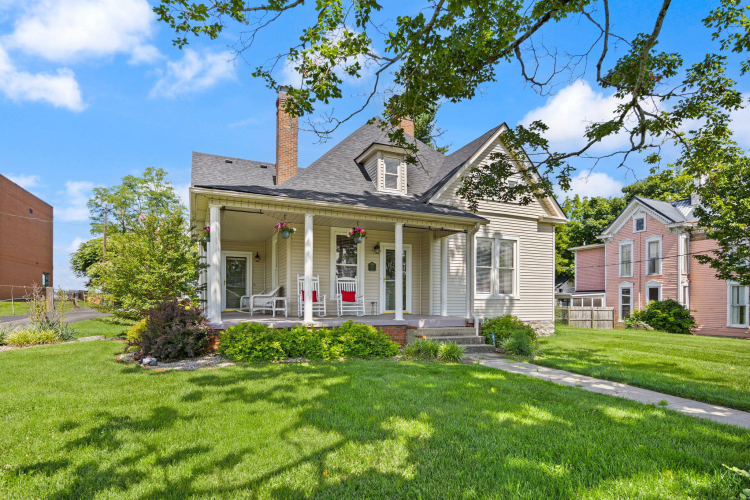 Listing Image 4