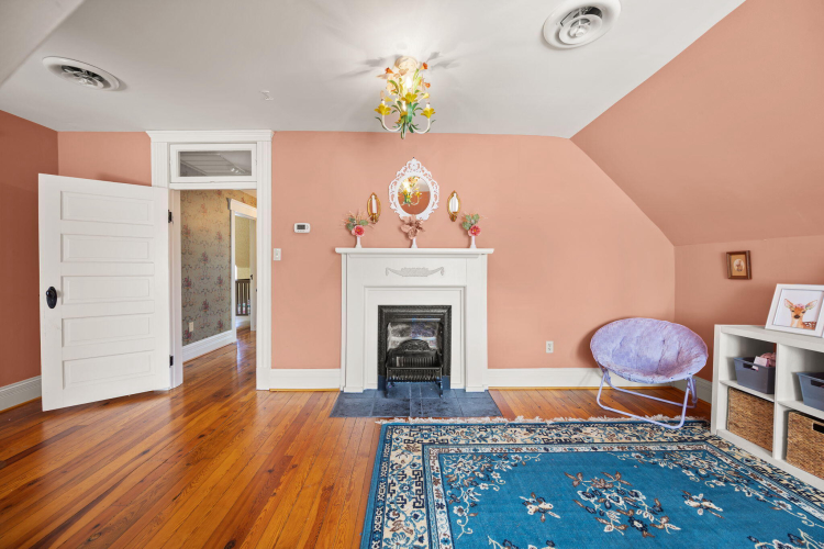 Listing Image 50