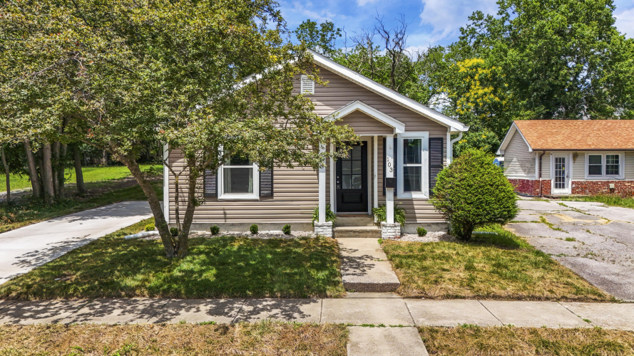Listing Image 5