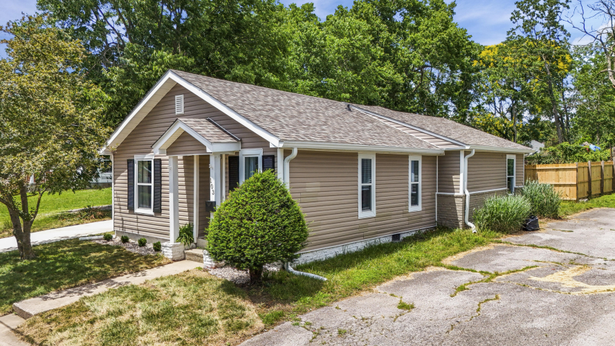 Listing Image 6