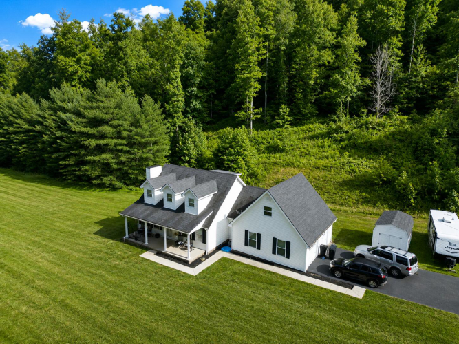 Listing Image 10
