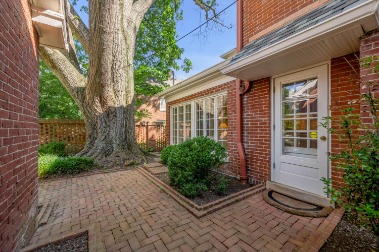 Listing Image 53