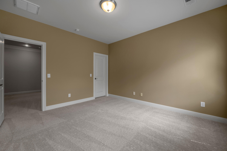 Listing Image 53