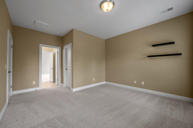 Listing Image 58