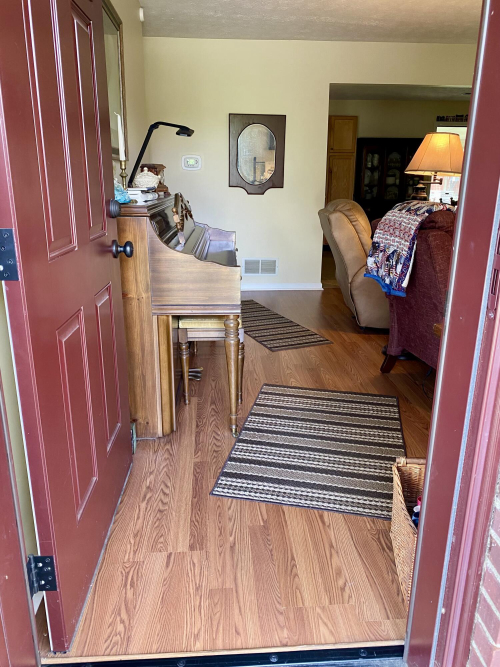 Listing Image 19