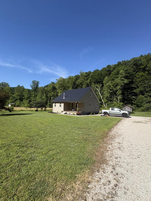 Listing Image 12