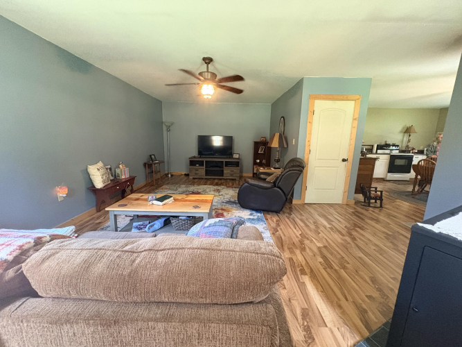 Listing Image 30