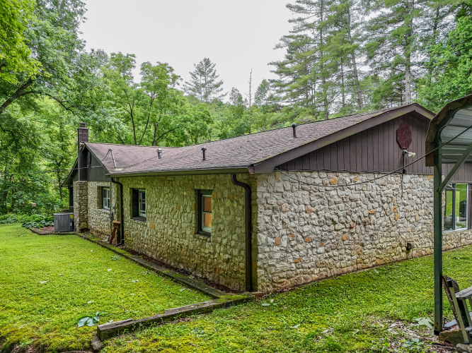 Listing Image 42