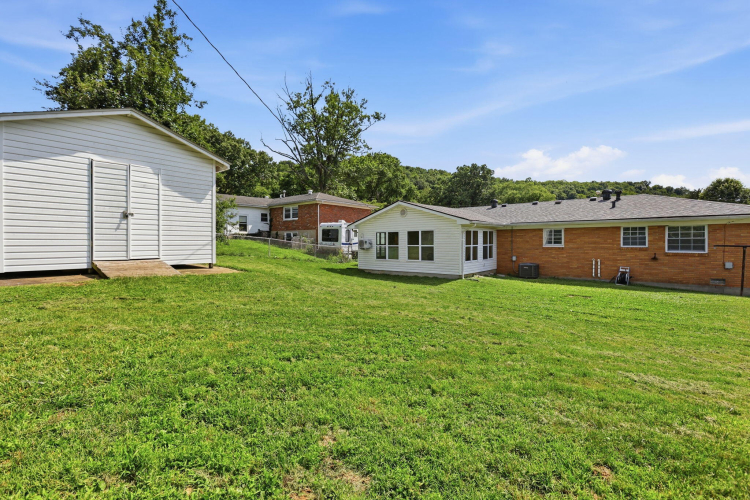 Listing Image 19
