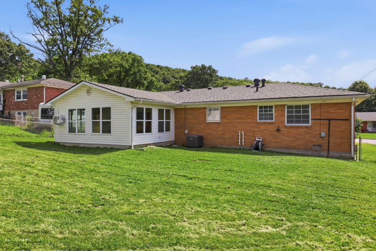Listing Image 20