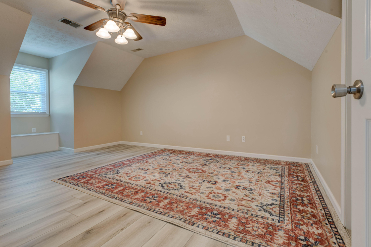 Listing Image 24