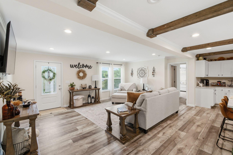 Listing Image 14